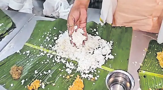 devotees about anna prasadam at tirumala